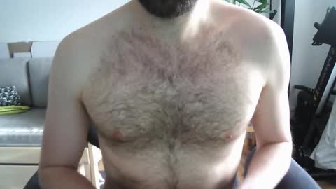 Snapshot of irndke chatting on 10.29.25 Irndke online show from 10.29.25