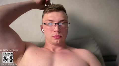 Snapshot of iron__chapman chatting on 11.20.25 Iron online show from 11.20.25