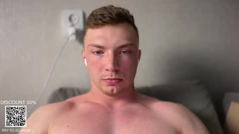 Snapshot of iron__chapman chatting on 11.21.25 Iron online show from 11.21.25