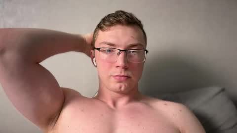 Snapshot of iron__chapman chatting on 12.21.25 Iron online show from 12.21.25