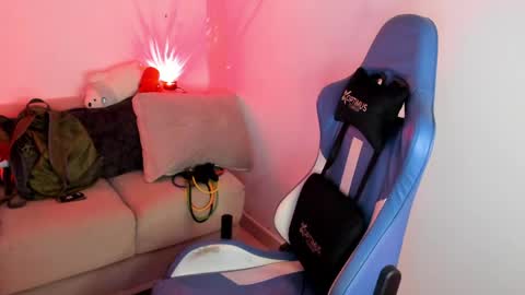 Snapshot of iron_coleman chatting on 04.05.26 Iron online show from 04.05.26