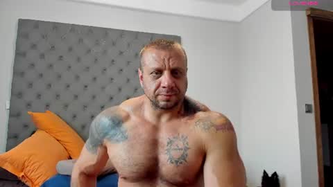 Snapshot of ironhulk22 chatting on 07.04.26 ironhulk22 online show from 07.04.26