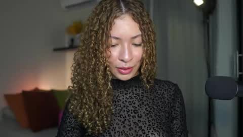 isa_____ online show from 09.14.25