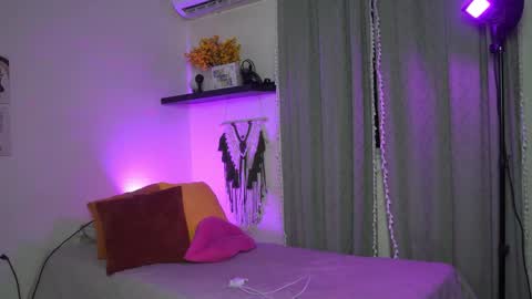 isa_____ online show from 09.25.25