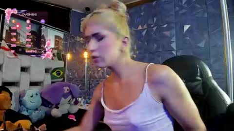 Isabella online show from 07.08.26