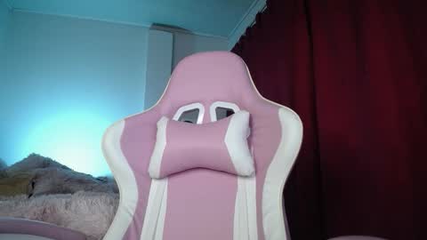 Snapshot of isa_emeralds chatting on 09.12.25 Isabella online show from 09.12.25