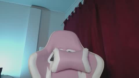 Snapshot of isa_emeralds chatting on 09.28.25 Isabella online show from 09.28.25