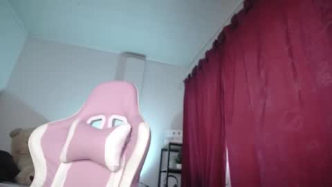 Snapshot of isa_emeralds chatting on 11.15.25 Isabella online show from 11.15.25