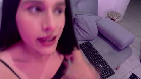 Snapshot of isa_hall chatting on 12.22.24 Isabella Hall online show from 12.22.24