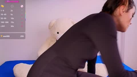 Snapshot of isa_laurentt chatting on 02.05.25 Isabella Laurentt  online show from 02.05.25