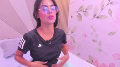    online show from 01.06.25