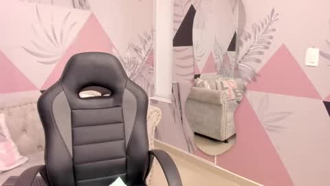    online show from 03.03.25