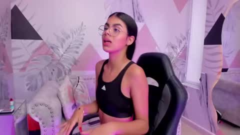    online show from 03.08.25