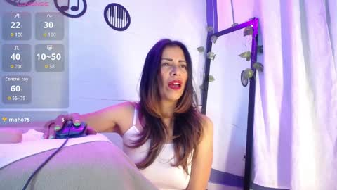 Snapshot of isa_milff chatting on 04.10.26 isa online show from 04.10.26