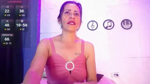 Snapshot of isa_milff chatting on 04.15.26 isa online show from 04.15.26