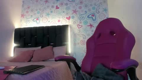 isa_rivas online show from 12.05.25