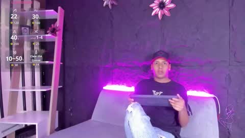IsaacBlack  online show from 10.02.25