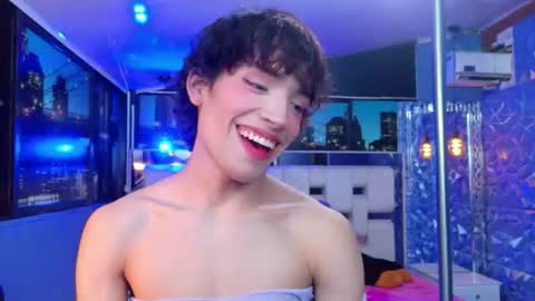 Snapshot of isaacnova chatting on 06.11.26 isaacnova online show from 06.11.26