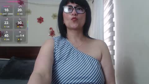 Isabeel Sofia online show from 10.07.25