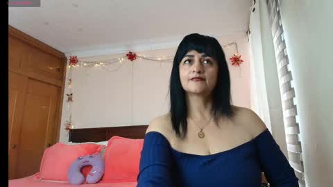 Isabeel Sofia online show from 05.20.26
