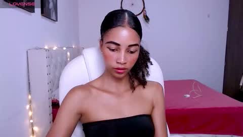 Snapshot of isabel_bailey chatting on 02.20.26 isabel online show from 02.20.26