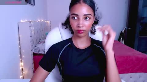 Snapshot of isabel_bailey chatting on 02.22.26 isabel online show from 02.22.26