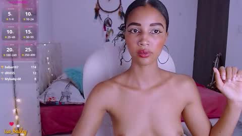 Snapshot of isabel_bailey chatting on 02.25.26 isabel online show from 02.25.26