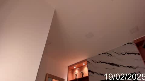 Isabel online show from 02.19.25