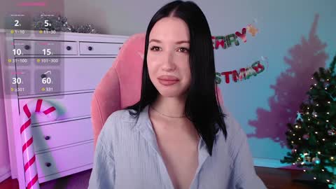 Snapshot of isabel_fontana chatting on 12.26.24 Bella online show from 12.26.24