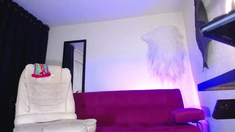 Snapshot of isabel_lopez_ chatting on 02.19.26 isabel online show from 02.19.26