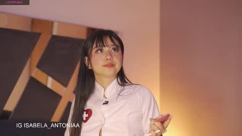 Snapshot of isabela_antonia_ chatting on 04.30.26 online show from 04.30.26