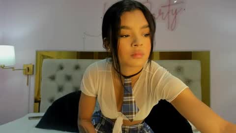 Snapshot of isabela_clark_ chatting on 02.22.26 isabela online show from 02.22.26