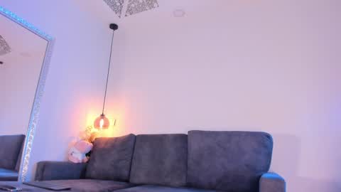 Isabela online show from 02.03.25