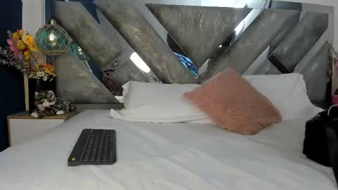 Snapshot of isabela_parkerr chatting on 02.04.26 Mommy Isa online show from 02.04.26