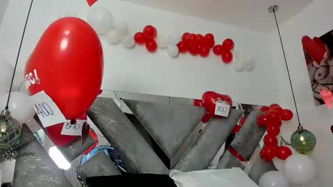 Snapshot of isabela_parkerr chatting on 02.15.26 Mommy Isa online show from 02.15.26