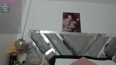 Snapshot of isabela_parkerr chatting on 02.23.26 Mommy Isa online show from 02.23.26