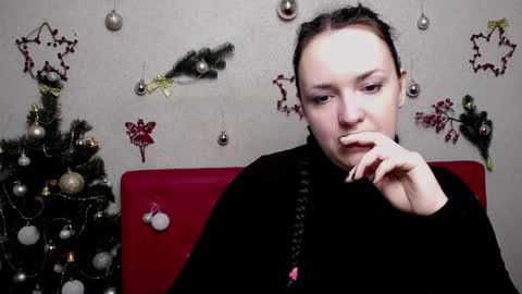 IsabelBlackberry online show from 12.23.24
