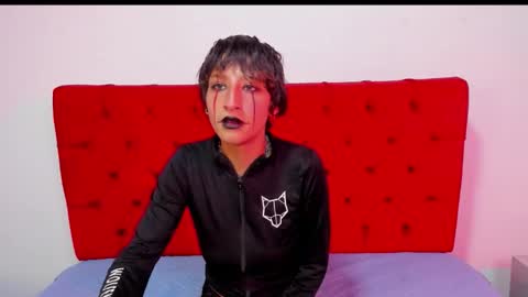 Snapshot of isabelcortezz chatting on 10.21.25 Isabel Cortez online show from 10.21.25