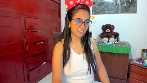 Snapshot of isabella22_1 chatting on 01.19.25 Isabella22 1 online show from 01.19.25