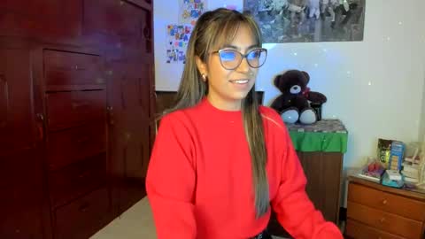 Snapshot of isabella22_1 chatting on 01.28.25 Isabella22 1 online show from 01.28.25