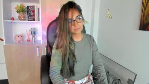 Snapshot of isabella22_1 chatting on 03.12.25 Isabella22 1 online show from 03.12.25