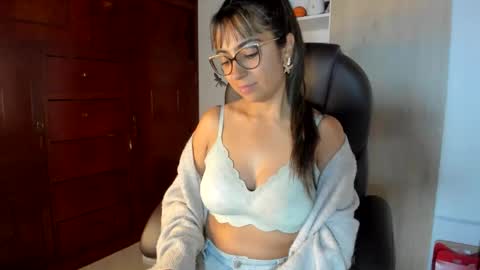 Isabella22 1 online show from 02.25.26