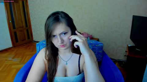 Snapshot of isabella666333 chatting on 06.27.26 Ella online show from 06.27.26