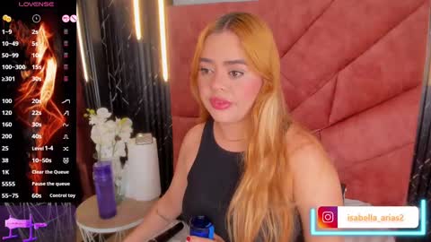 Isabella Arias online show from 03.08.25