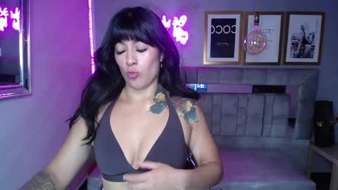 Snapshot of isabella_collen_v chatting on 03.11.25 Hi Stream 800am to 200pm online show from 03.11.25