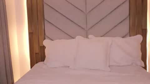 Isabella online show from 03.25.26