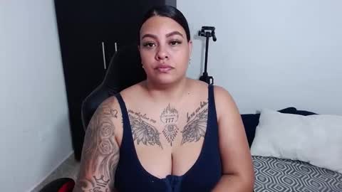 Snapshot of isabella_hots chatting on 12.10.24 estefania online show from 12.10.24
