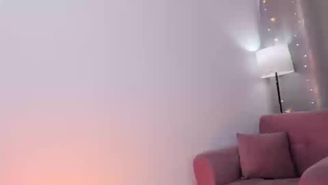 ISABELLA online show from 03.12.26