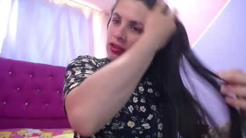 Snapshot of isabella_nice_ chatting on 02.06.25 abby online show from 02.06.25