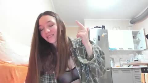 Snapshot of isabella_noir88 chatting on 11.04.25 Isabella Noir online show from 11.04.25